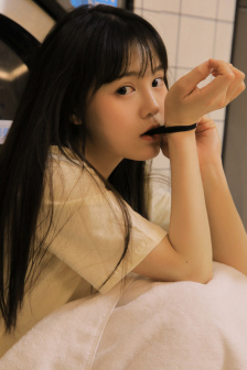 交换玩弄两个美妇教师韩国电影